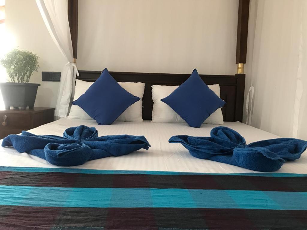 Bisandu Guesthouse Mirissa Room photo