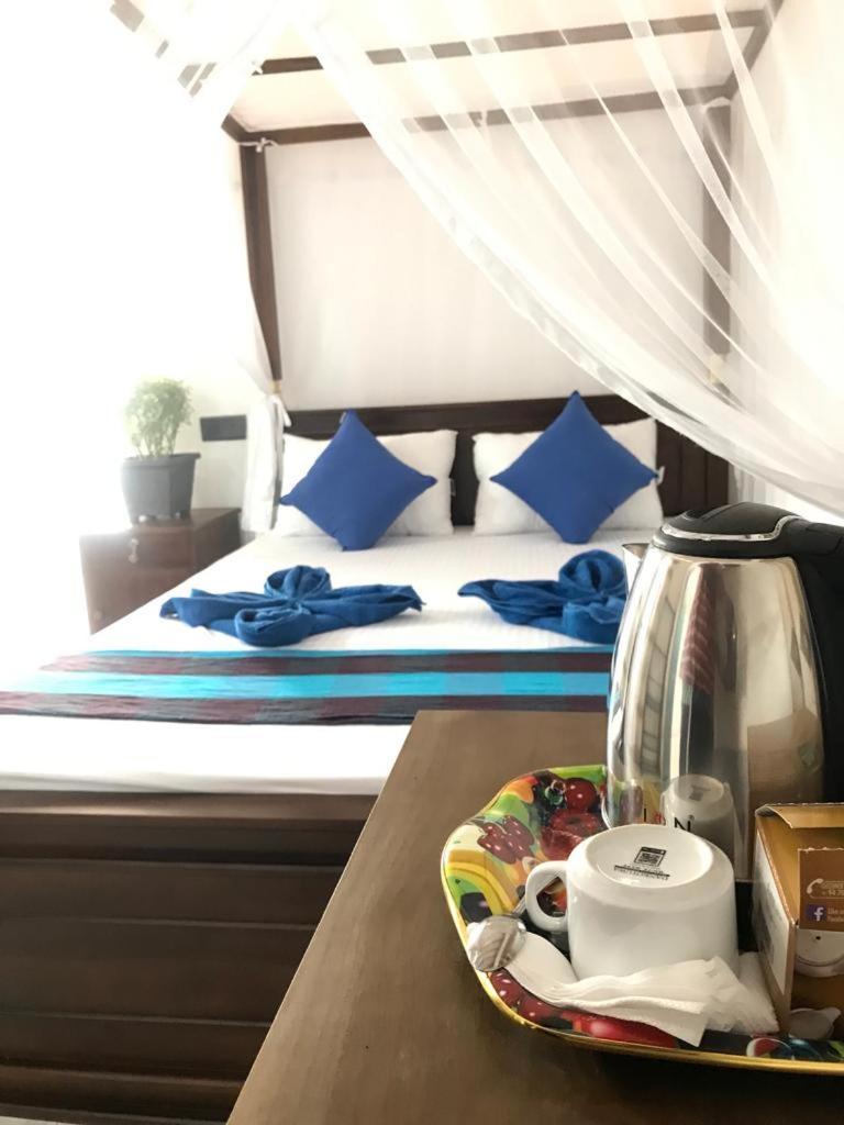 Bisandu Guesthouse Mirissa Room photo