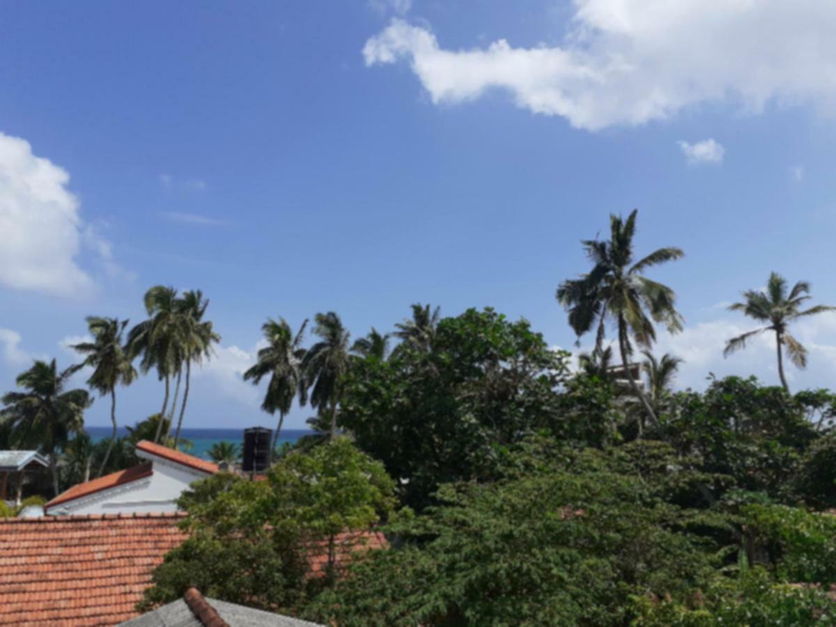 Bisandu Guesthouse Mirissa Exterior photo
